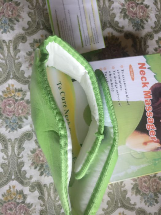Aparat de masaj cervical