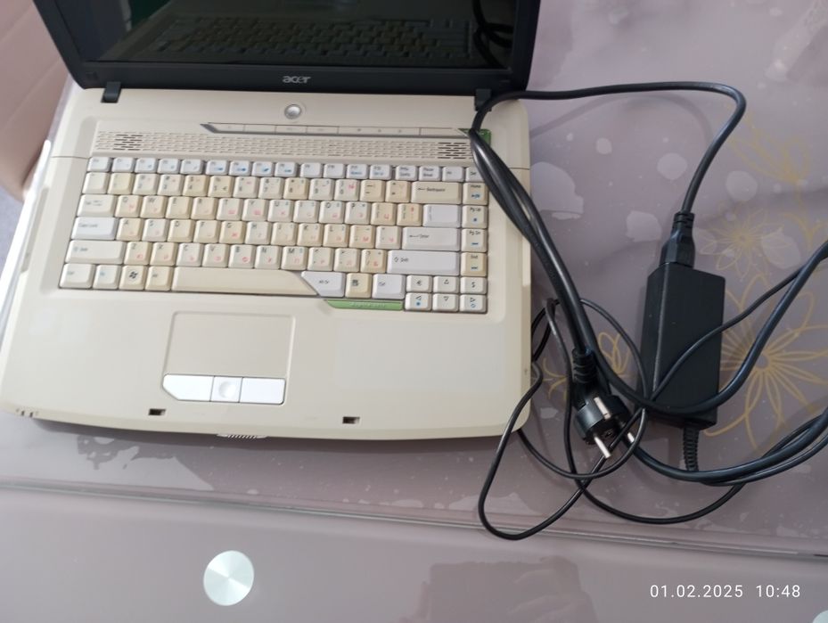 Продавам Acer Inspire 5315