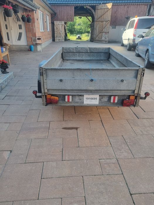 De vânzare remorcuta de 750 kg