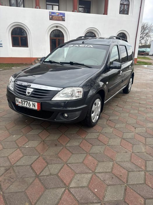 Vând Dacia Logan MCV 1.6. 16v