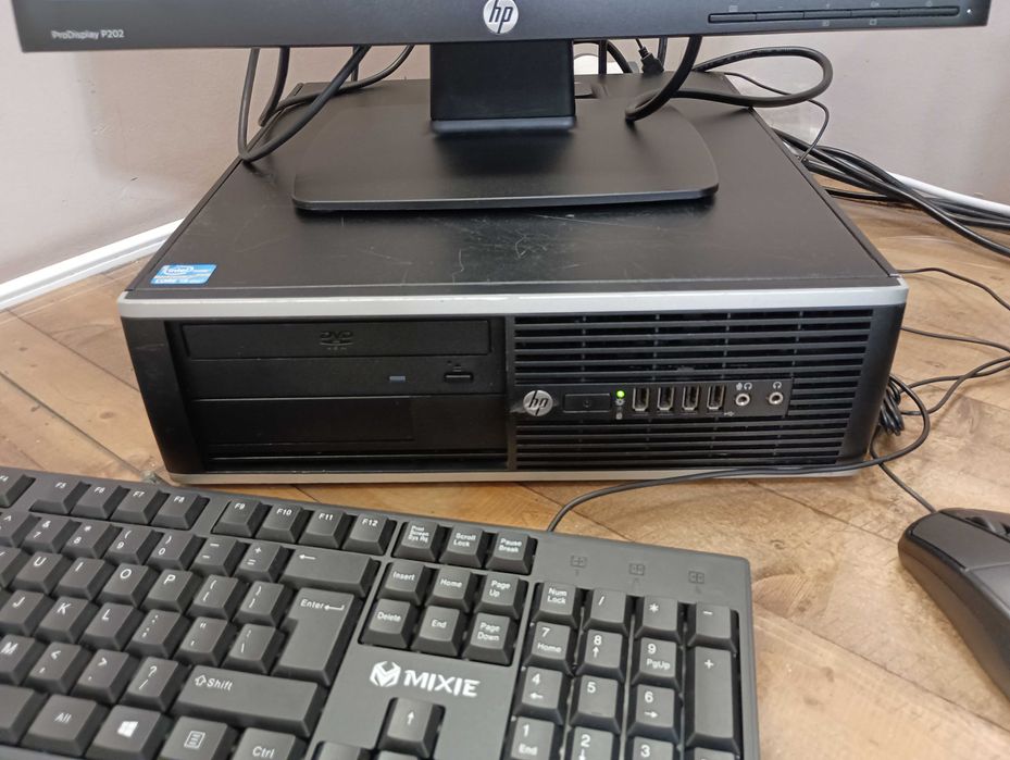 Настолен компютър HP Compaq 8300 Elite
