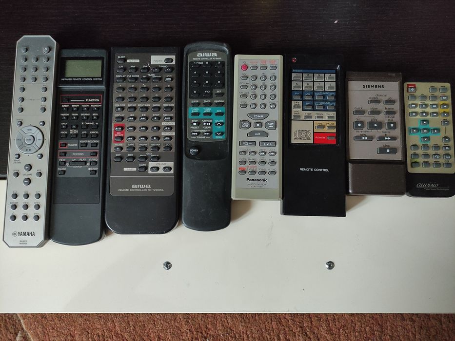 Aiwa/Yamaha/Siemens lot de telecomenzi