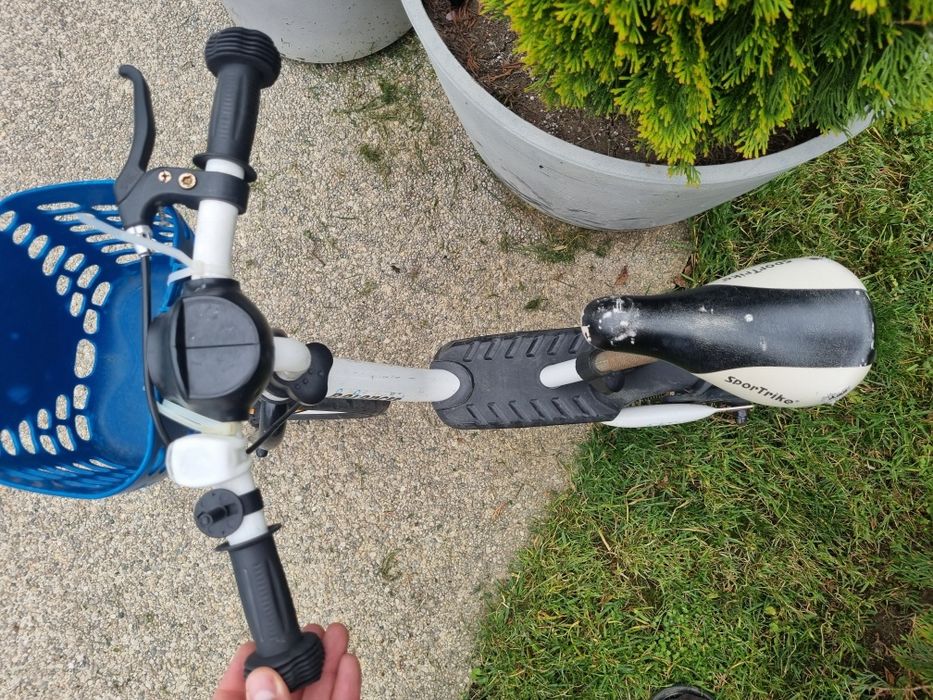 Jucarii cu pedale biciclete trotinete