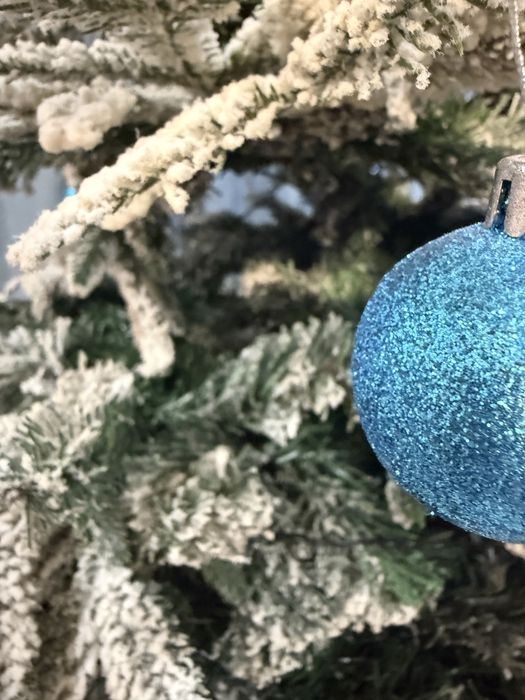 Продаю искуственную елку