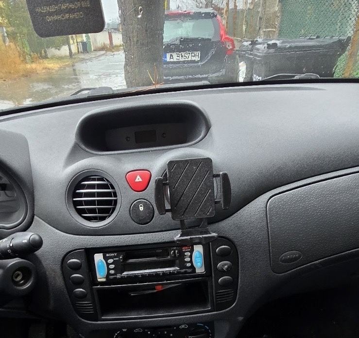 стойка за телефон и поставка за чаша ситроен ц2 ц3 c2 c3