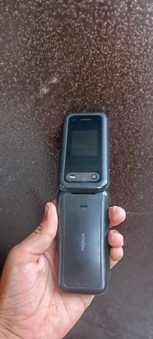 Nokia N 2660 flip