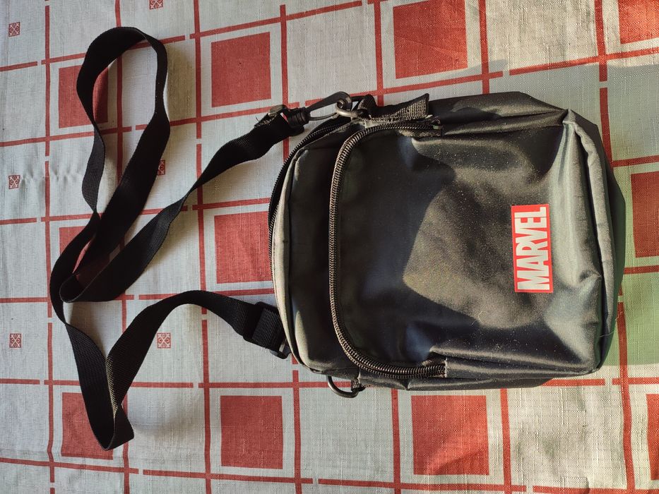 Сумка слинг Marvel