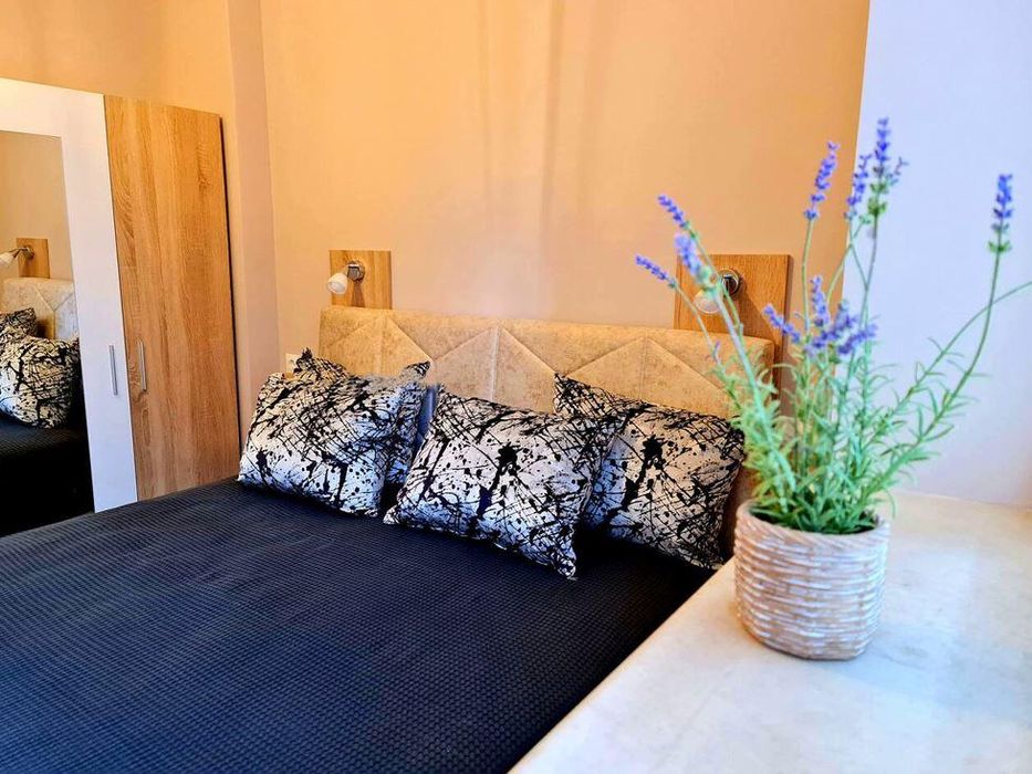 Дава се под наем Двустаен апартамент в Варна, Център - 50 кв.м за 613 € - Снимка #5