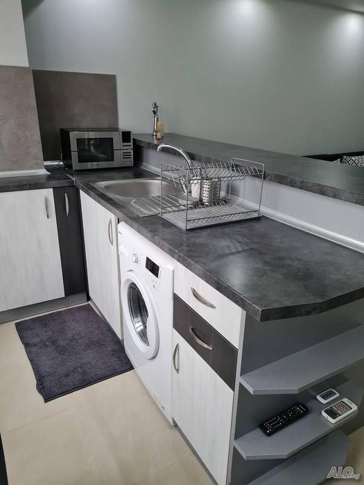 Дава се под наем Двустаен апартамент в Бургас, Меден рудник - зона В - 70 кв.м за 298.86 € - Снимка #1