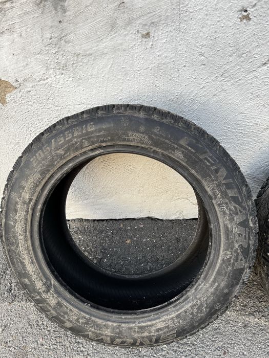 Продам 2 штуки Шины 205/55/16