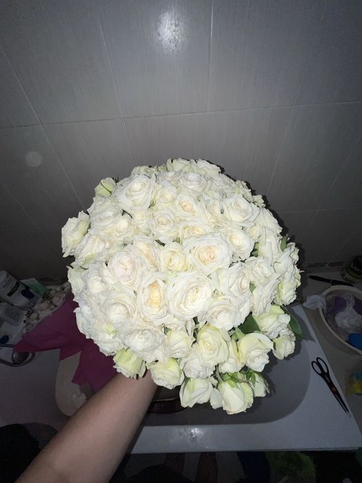 Продам 2 букета ( 101 роза и 2 букет микс )