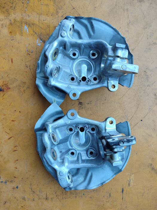 Передние цапфы BMW E39