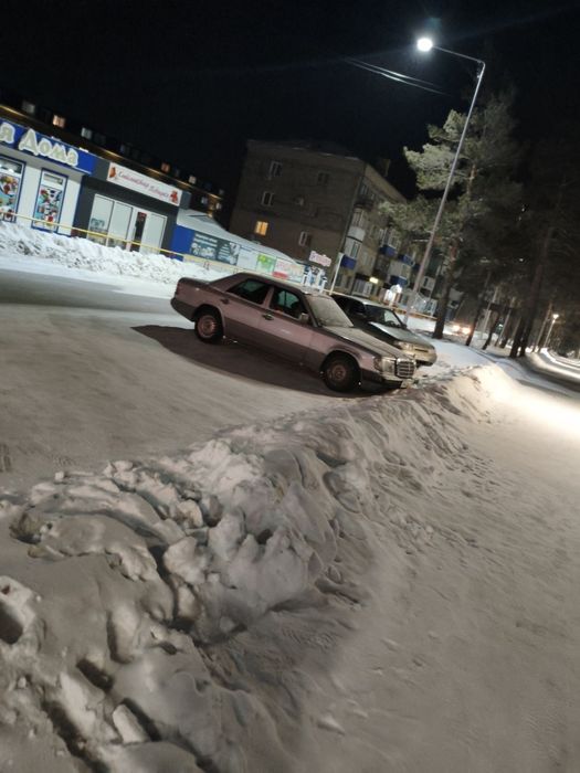 Мерседес е230 w124