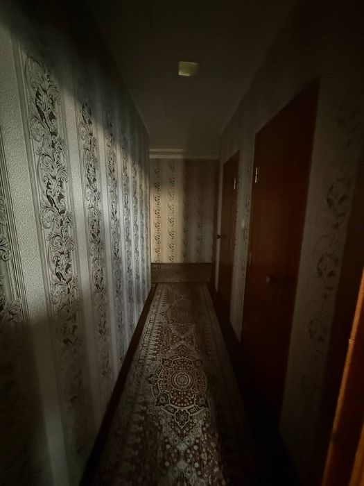 Yangi bozor yonida 2-xona kvartira sotiladi