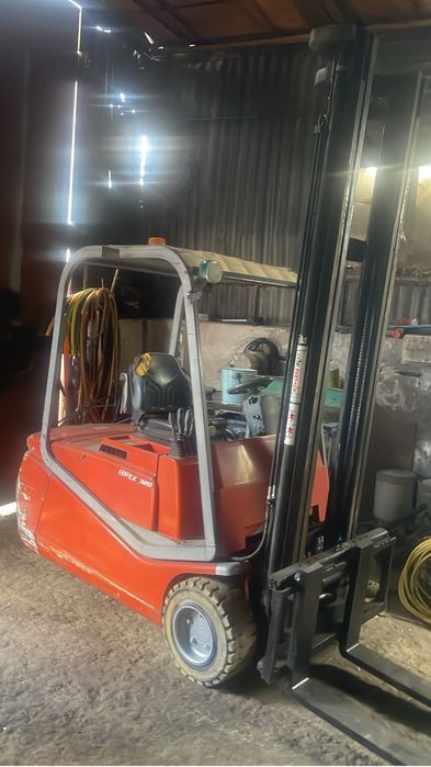 Motostivuitor electric Cesab