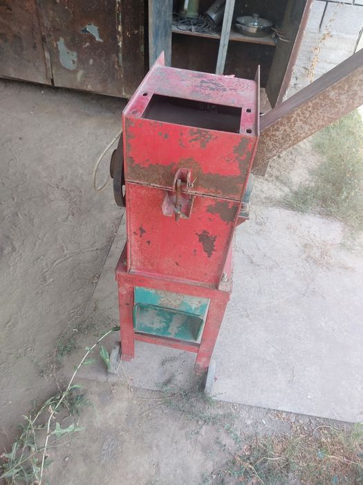 Зернодробилка, дробилка для зерна