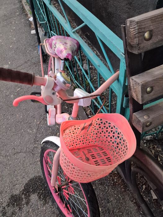 Велосипед для девочек. Возраст 5-7 лет