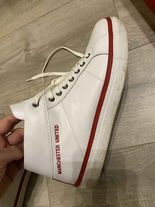 Кроссовки Manchester United