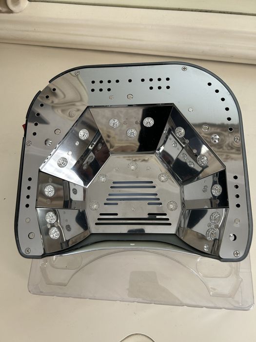 Led лампа для маникюра