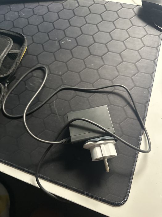 Nintendo switch lite  желтый