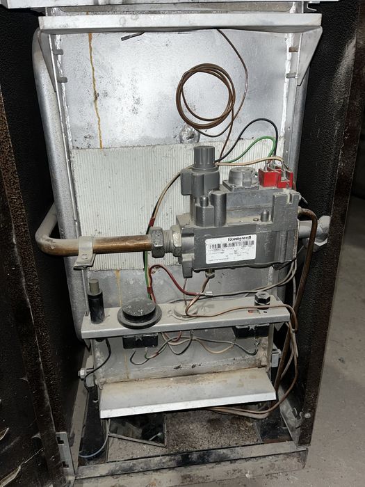 Котел отопления , печка , на газу