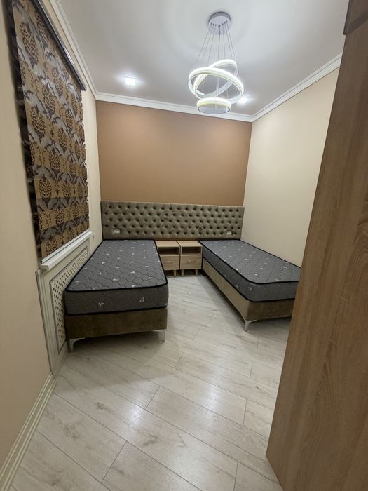 Сдается 4 комнатная квартира в центре города 150 Кв KFS дом