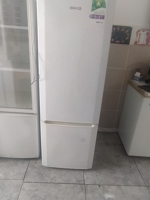 Продам холодильник