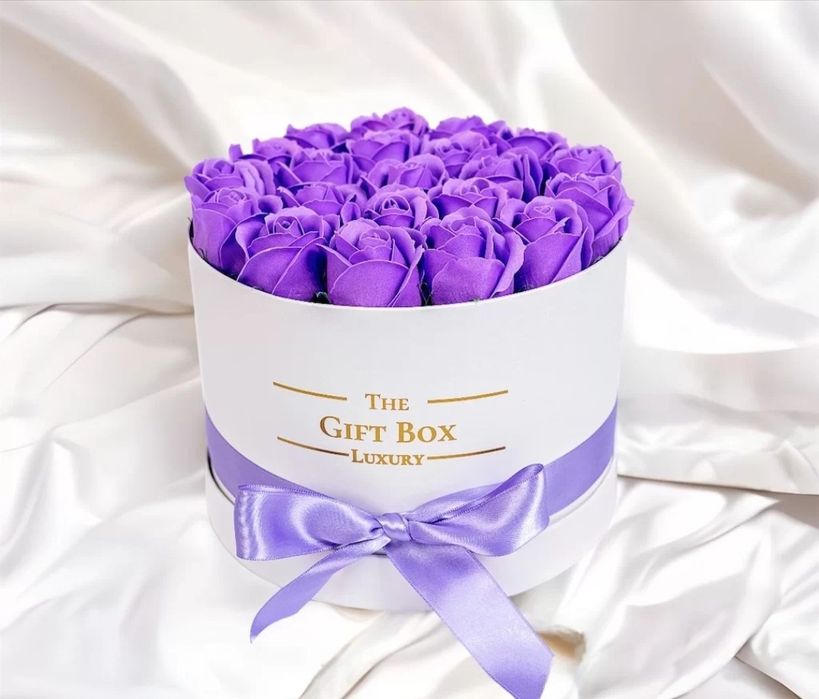 Вечни рози  за твоя празник