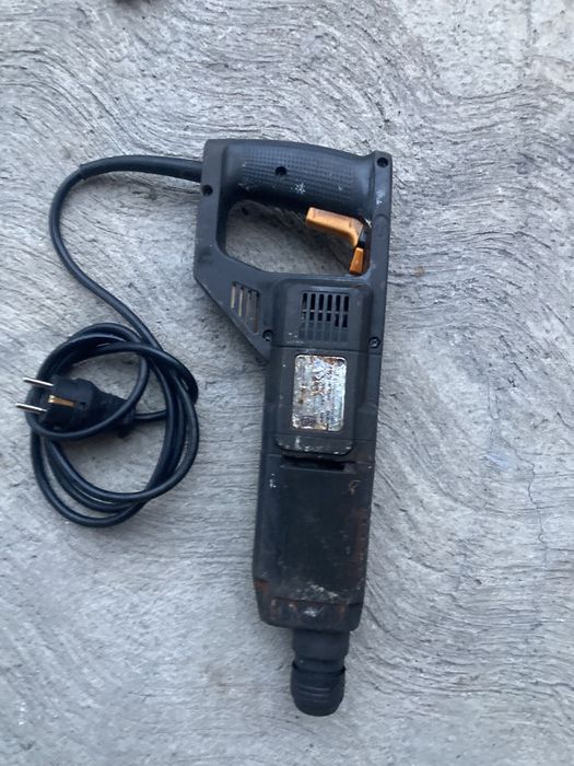 Rotopercutor ELU(dewalt) MBH 26 710w