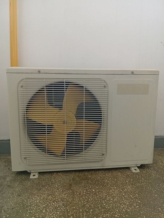 Vînd aparat aer condiționat