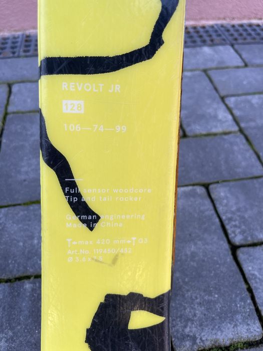 Schiuri copii Volkl Revolt JR 128 cm + clăpari Fischer 24.5