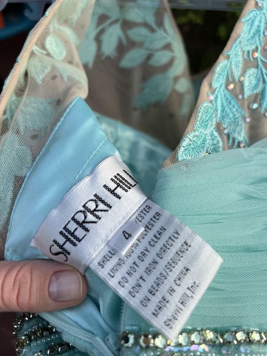 Оригинальное вечернее платье SherriHill 50186