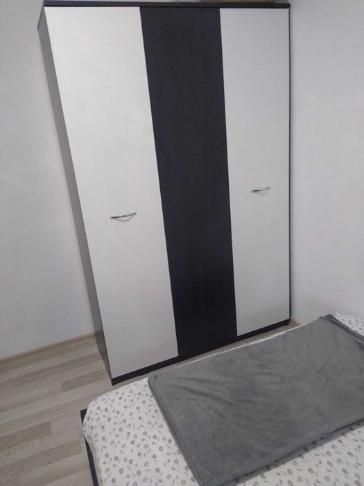 Apartament cu 3 camere de închiriat pe Mărășești