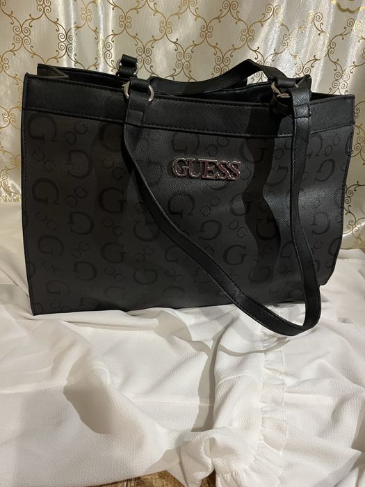 Geanta de umar nouo de culuare neagra  100/100 originala