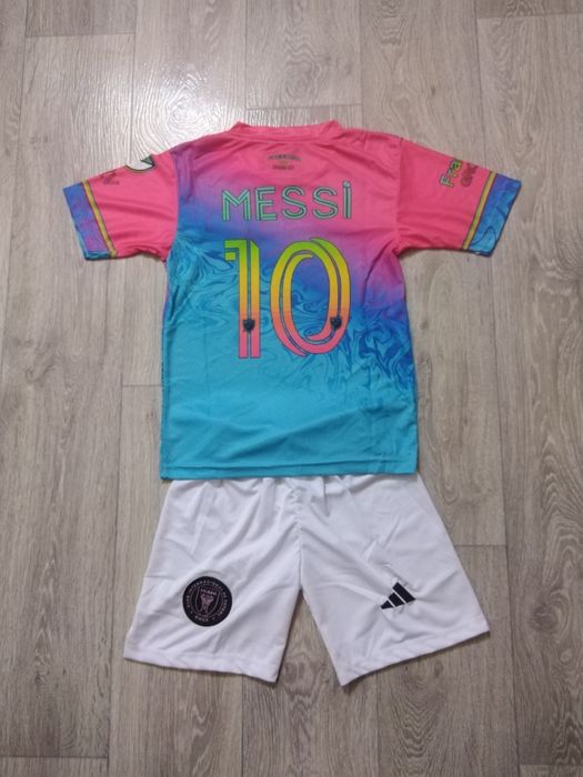 Нови детски футболни екипи Меси