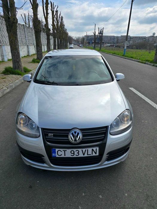 Vand Golf 5 1.6 FSI Benzina - Medgidia
