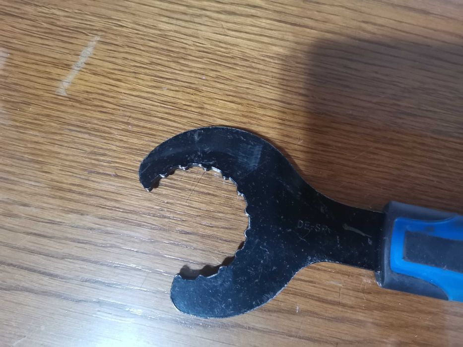 Cheie Crivit Hollowtech II sau Centerlock