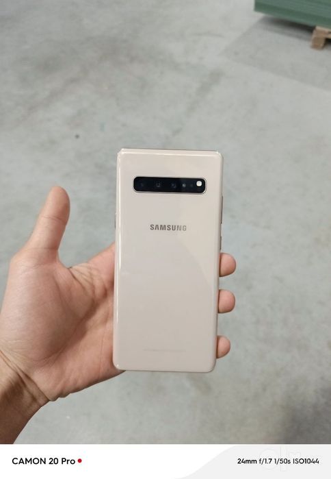 Samsung S10 5G yangi holatda