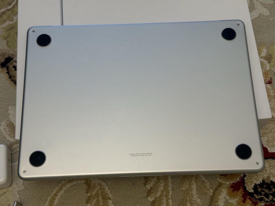 MacBook Air M2 silver идеальное состояние