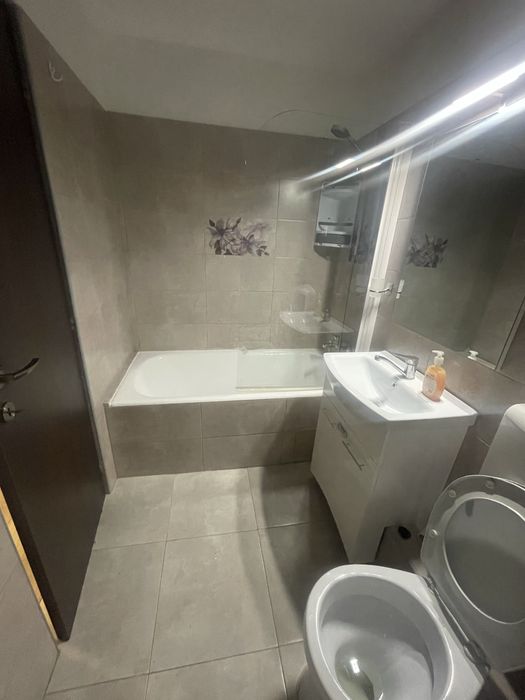 Inchiriez apartament regim hotelier sau termen lung