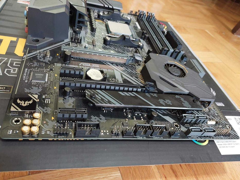 AMD Ryzen 7 5800X + Asus TUF X570 Plus Wi-Fi