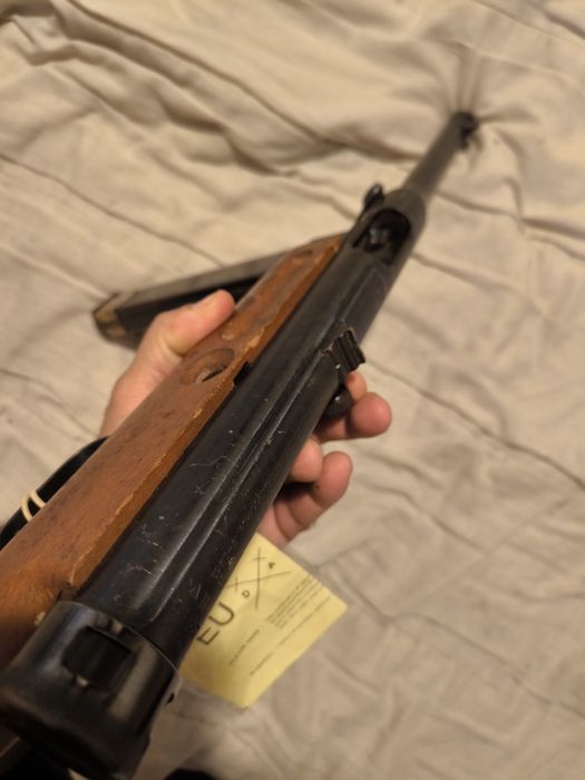 Обезопасен автомат Bereta ot VSV. картечен пистолет, пушка, карабина