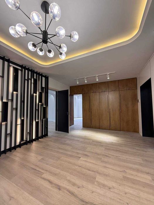 Новостройка Ц-2 Алайский продается 4х ком с ремонтом 212 кв.м