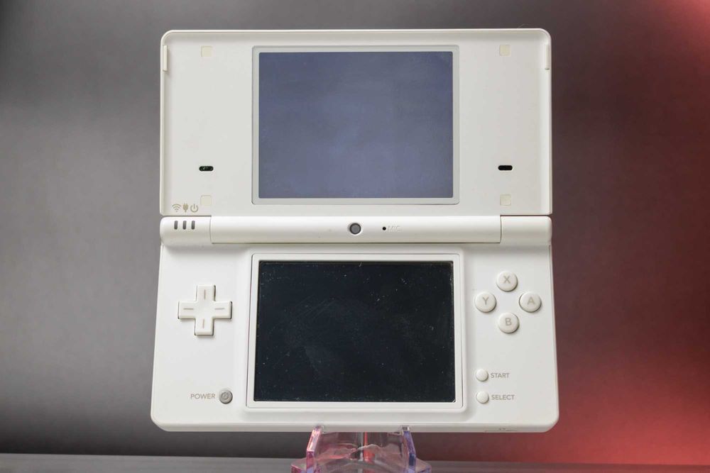 Nintendo DSi White