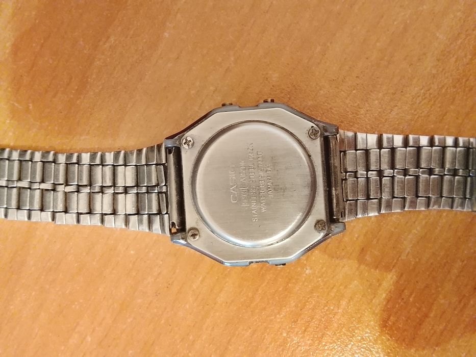 Casio сағат сатылады