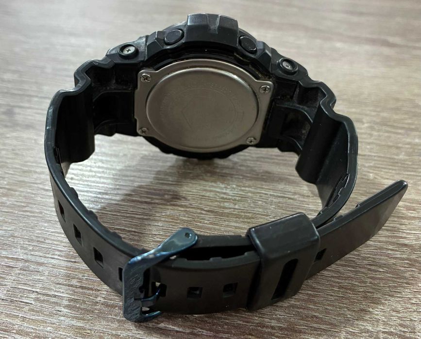 Часовник Casio G-Shock GA-810