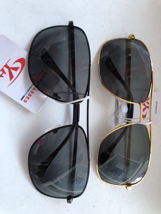 Слънчеви очила на едро