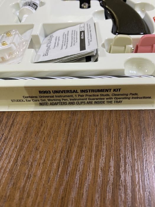 Продам;  Пистолет для прокола ушей STUDEX, . универсал. Оригинал