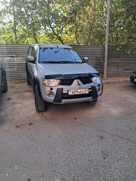 Продам пикап Mitsubishi L200,