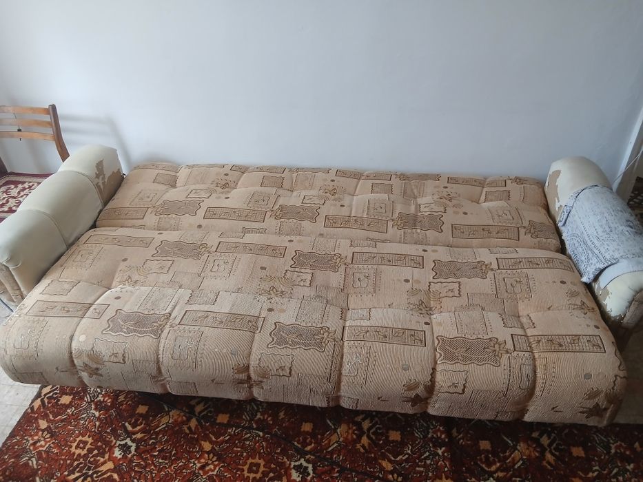 Продам диван книжка